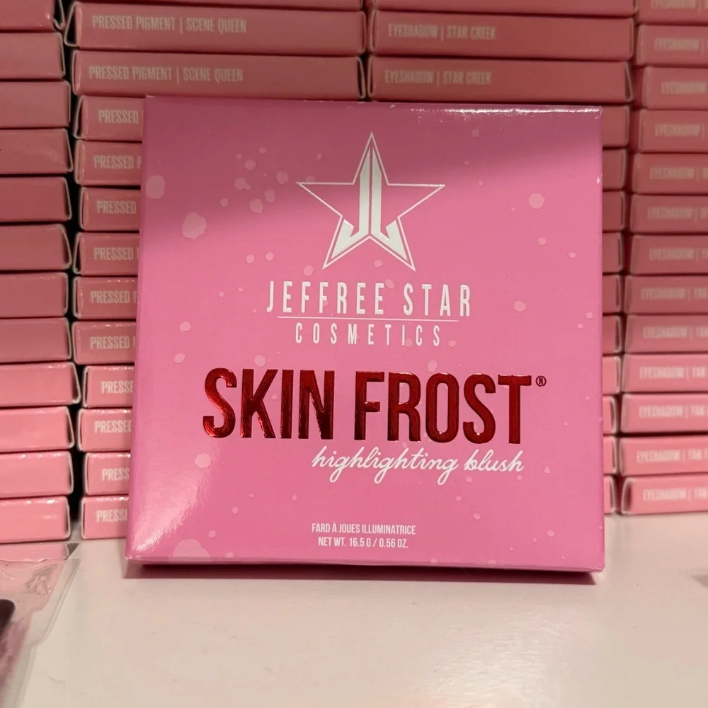 JEFFREE STAR Fatal Orchid (lilac) Skin Frost Blush Highlighter